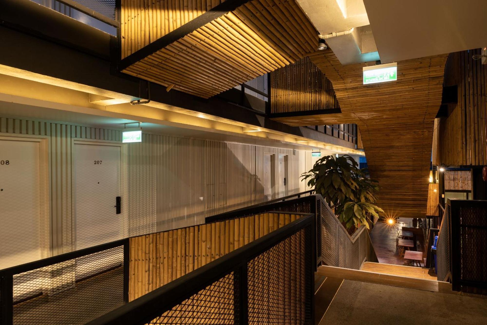 Отель Pakchong Center Poshtel Экстерьер фото